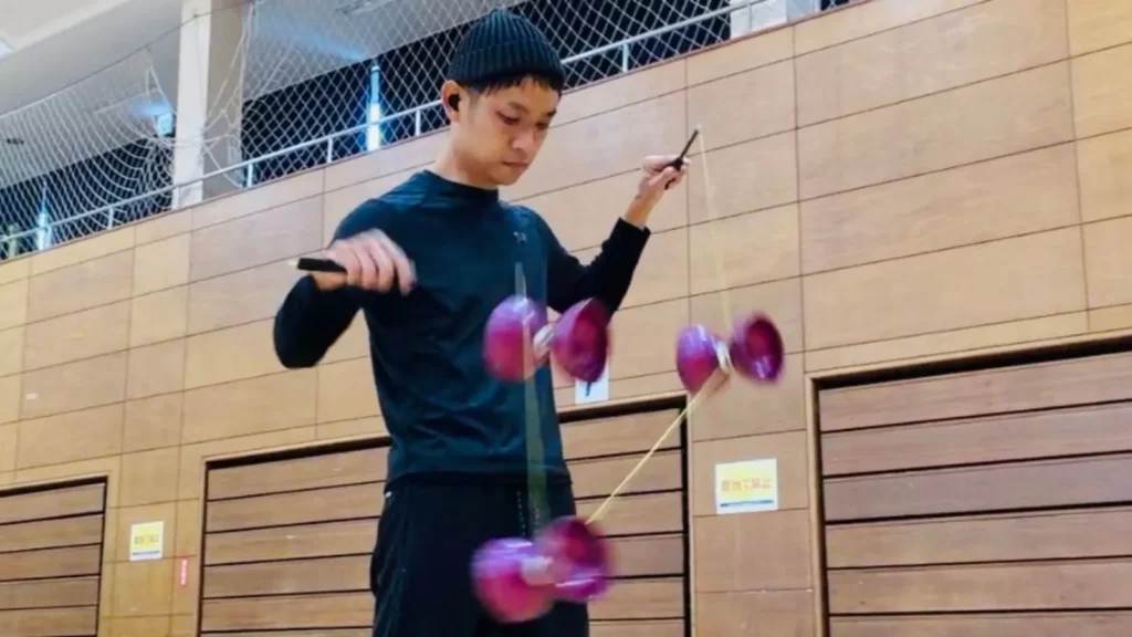 大道芸人たっきん３ディアボロ練習風景の画像