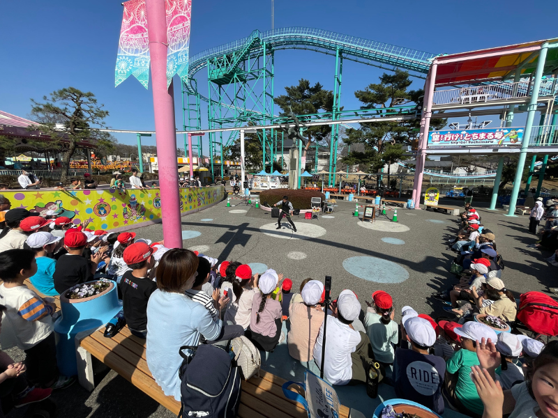 大道芸人パフォーマーたっきんショー風景②